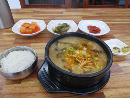 Ilpumyangpyeonghaejangguk (일품양평해장국) 2