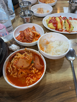킹콩부대찌개 서여의도점 사진 2