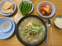 Gangwonjeongsamgyetang (강원정삼계탕) 3