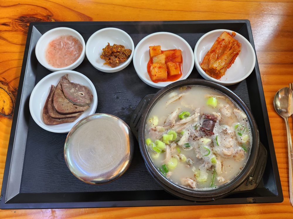 Halmaesundaegukbap (할매순대국밥) 2