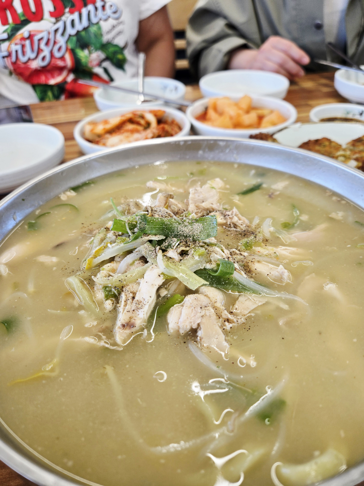 교래곶자왈손칼국수 사진 4
