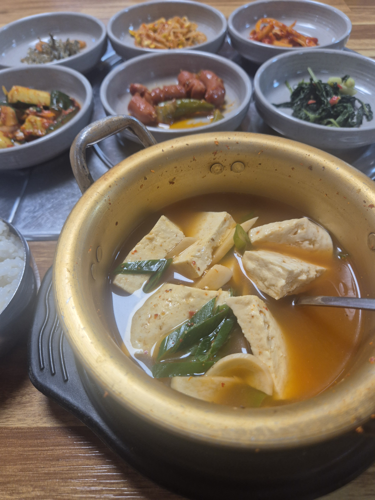 Hobansikdang (호반식당) 1