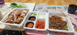 Deo matitneunjokbal yeonsujeom (더 맛있는족발 연수점) 1