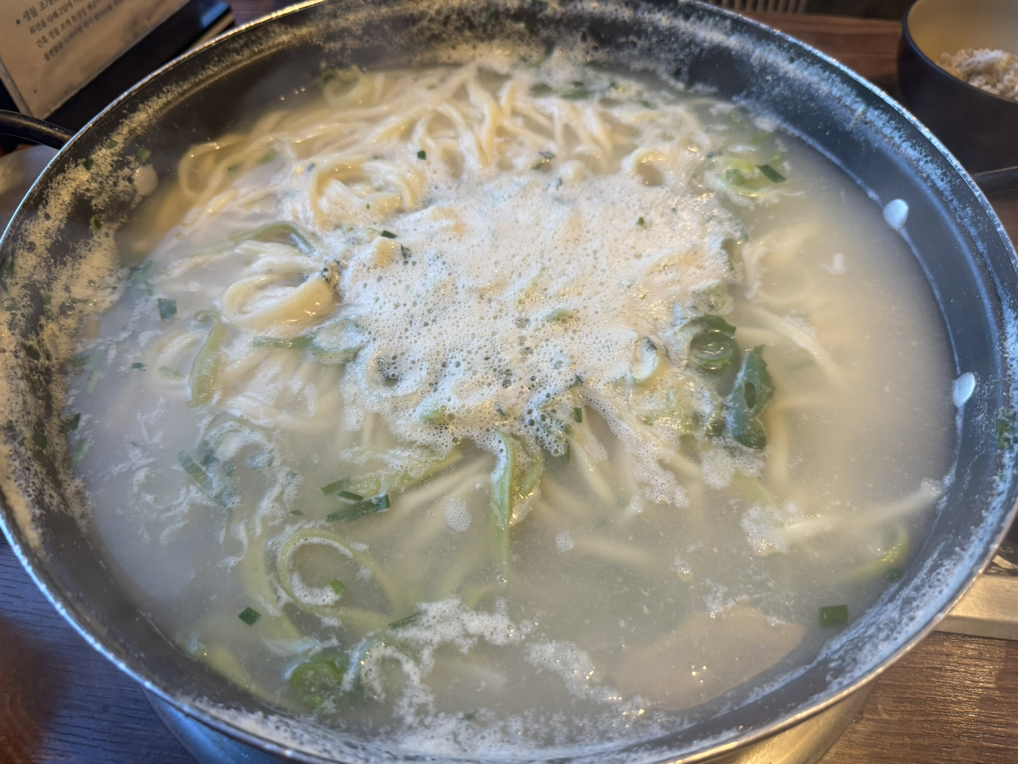 포도밭할머니칼국수 1