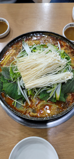 Chakhangamjatang (착한감자탕) 1