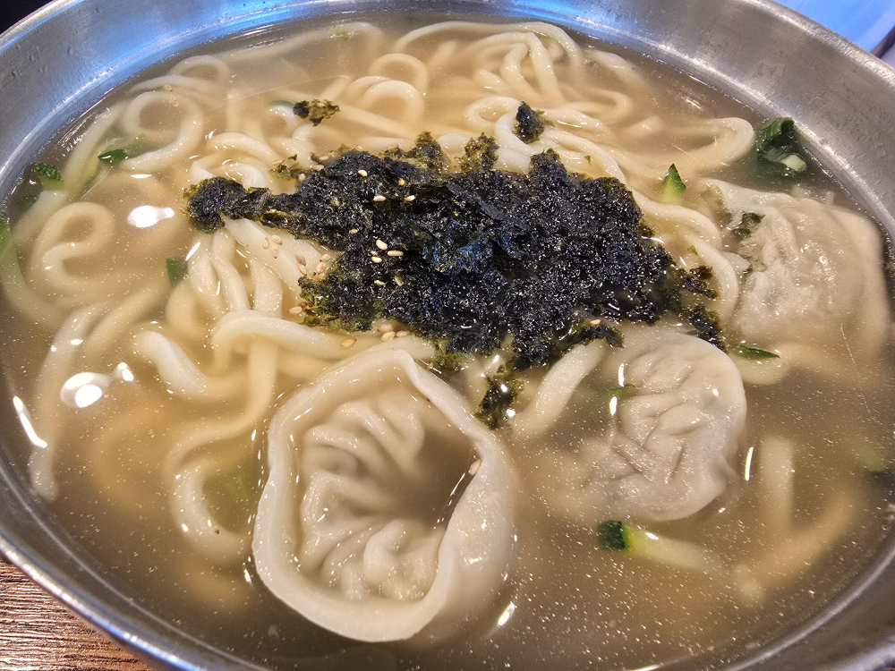 밀밭사이로칼국수 대표 사진