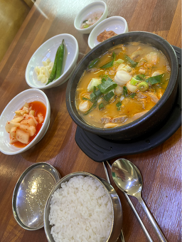 Ujamaesundaeguk (우자매순대국) 3
