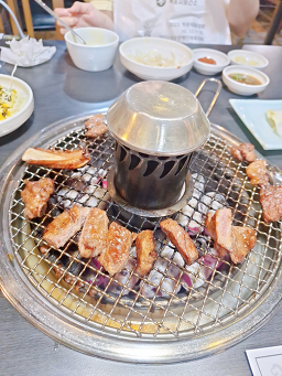 Mokpochamsutbulgalbi (목포참숯불갈비) 1