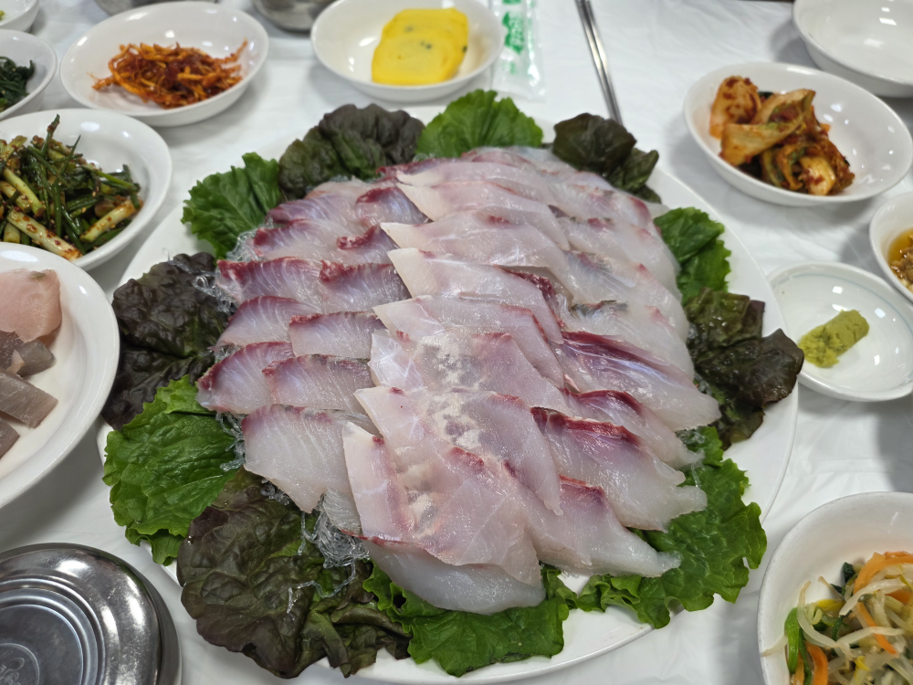 Gungjeonhoegwan (궁전회관) 1
