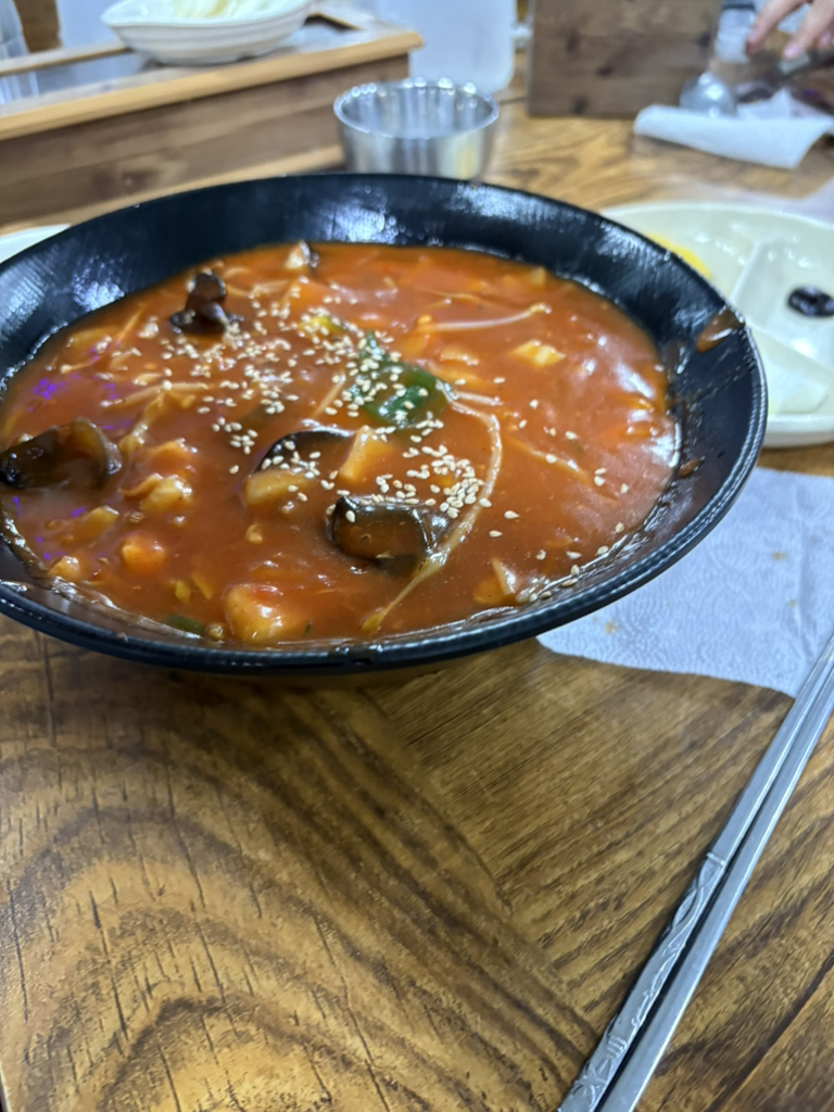 흥용각 6