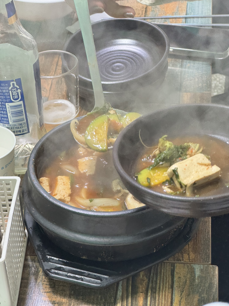 고향닭칼국수 3
