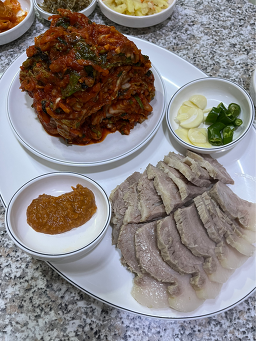 Nongbubossam (농부보쌈) 1