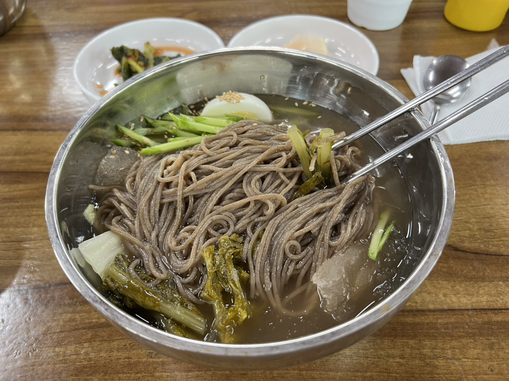 Dalraegangeotang (달래강어탕) 1
