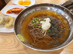 Gaeseongsonmandu (개성손만두) 2
