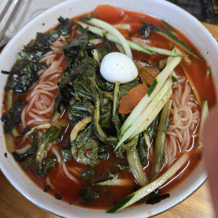 Makjullaeguksi (막줄래국시) 1
