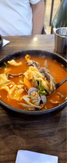 Moimteojjimkalguksu (모임터찜칼국수) 2