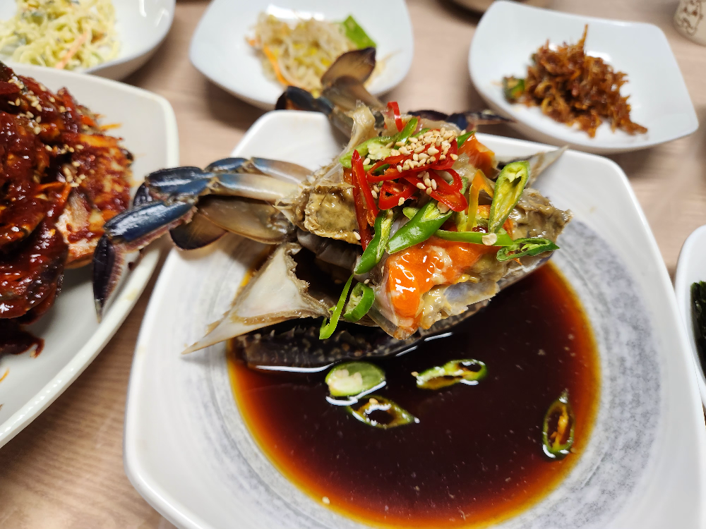 Daecheonganjanggejang (대천간장게장) 3