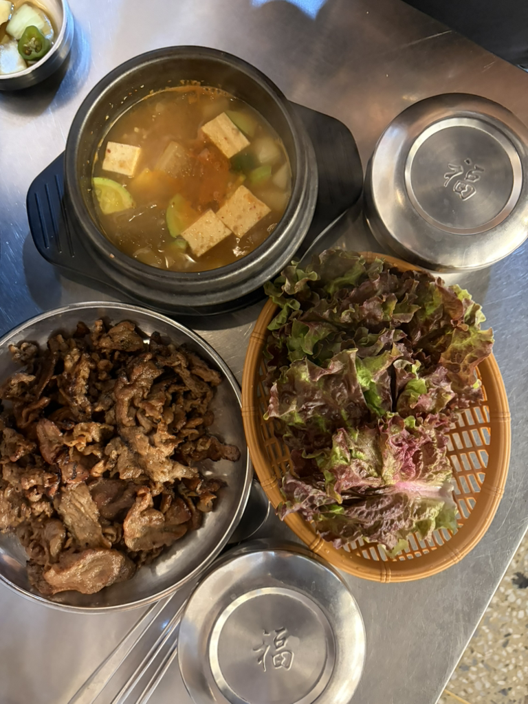 Naeildo dububulbaek (내일도 두부불백) 2