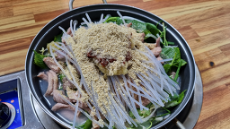 Gohyangsundae (고향순대) 2