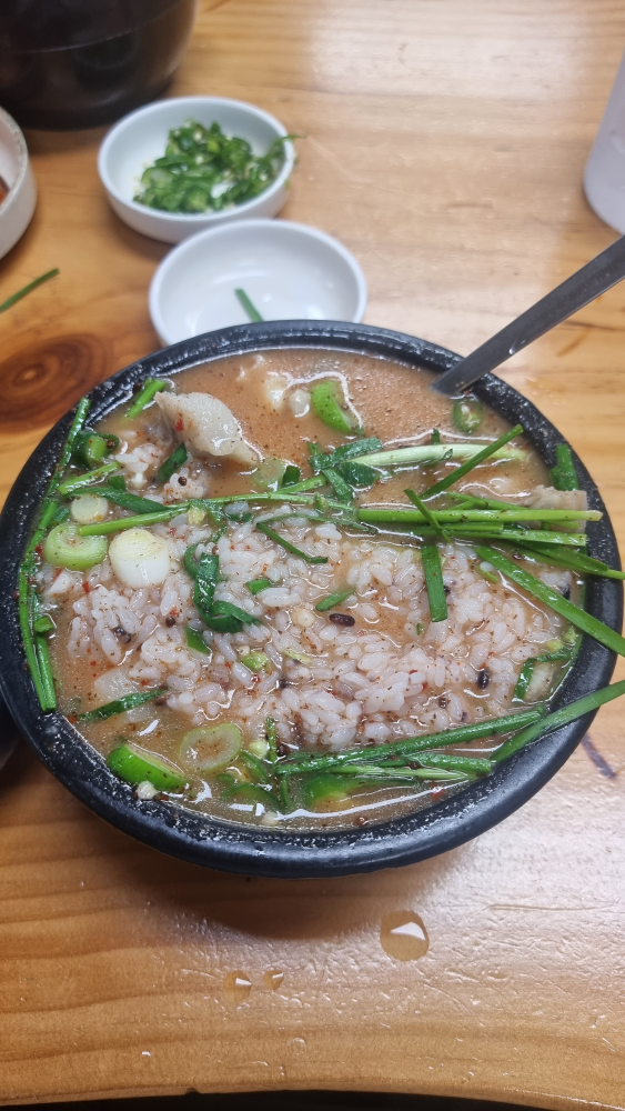 Dwaejisikdang 5