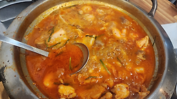 Daejeosujedakgalbi (대저수제닭갈비) 3