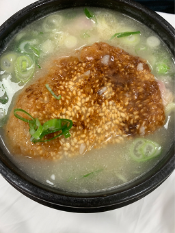 Iucheolhanbangnurungjisamgyetang baekunhosujeom (이우철한방누룽지삼계탕 백운호수점) 1