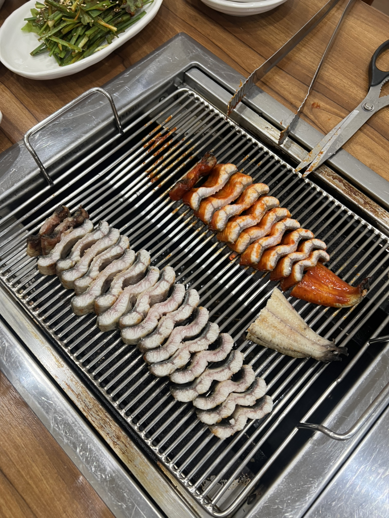 Supsokjangeogui (숲속장어구이) 2