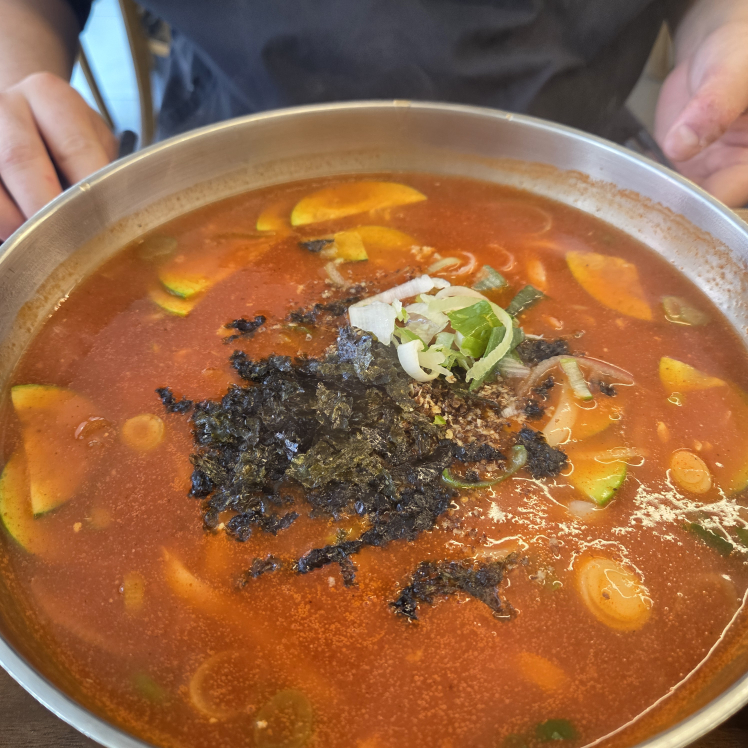 석촌칼국수보리밥 본점 대표 사진