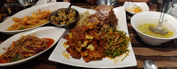 Golmokjokbal (골목족발) 1