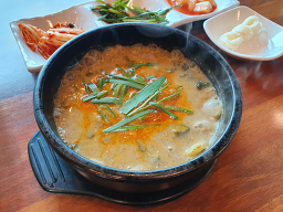 Wonjoseolakchueotang (원조설악추어탕) 2