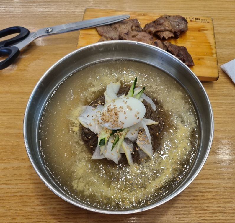 육쌈냉면 서현점 대표 사진