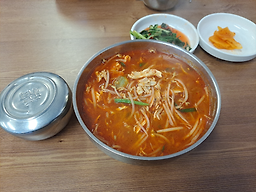 Jeongdeunmatdakgaejang (정든맛닭개장) 1