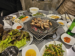 Jagalchi sutbul kkomjangeo (자갈치 숯불 꼼장어) 1