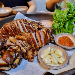Daegahanbangjokbal (대가한방족발) 1
