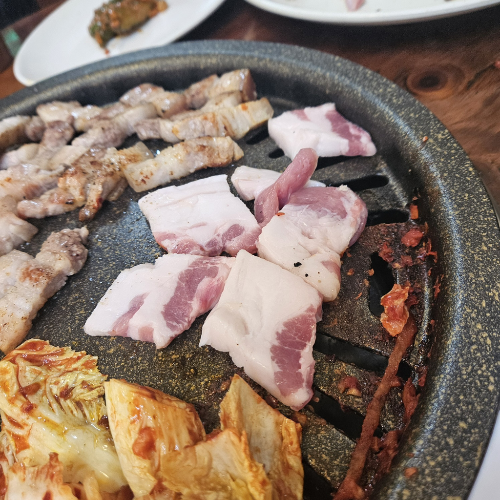 Sonamujip (소나무집) 2