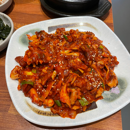 Hwangtaegohyangnakjigol (황태고향낙지골) 1