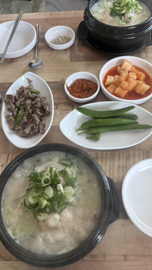 Jangjamotgungjungsamgyetang 6