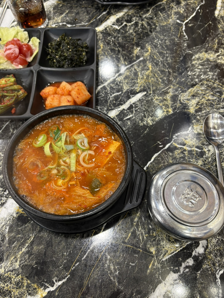투뿔한우천국 학동역점 대표 사진