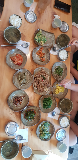 Honghwayakchosikdang (홍화약초식당) 3