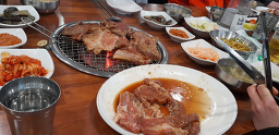 Mugonghaesutbulgalbi (무공해숯불갈비) 3