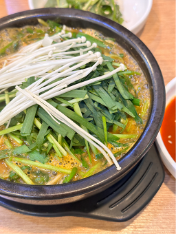 Seolakheukyeomso (설악흑염소) 1