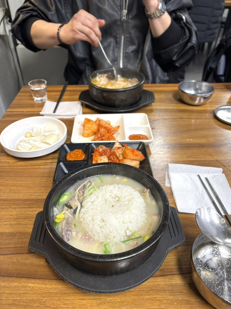 Suyugolmoksundaeguk (수유골목순대국) 3