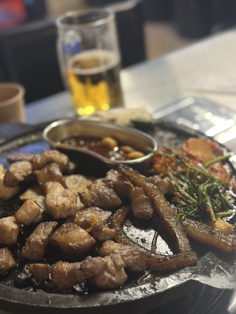 돼봉삼겹살 신논현점 사진 2