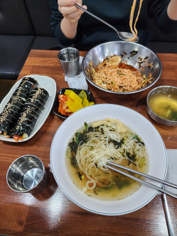 서리서리멸치국수 1