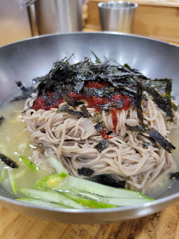 Guldarimakguksu (굴다리막국수) 2