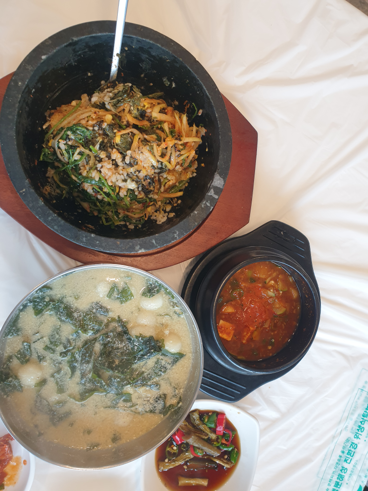 Doldamkalguksu (돌담칼국수) 3