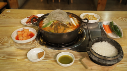 Cheomdandolsotgamjatang (첨단돌솥감자탕) 2