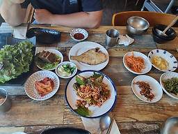 Jeomsimbapsang jeonyeoksulsang (점심밥상 저녁술상) 2