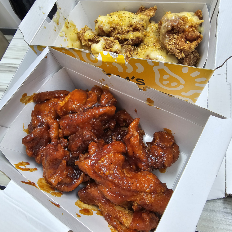 맘스터치 피자앤치킨 종로성대점 대표 사진