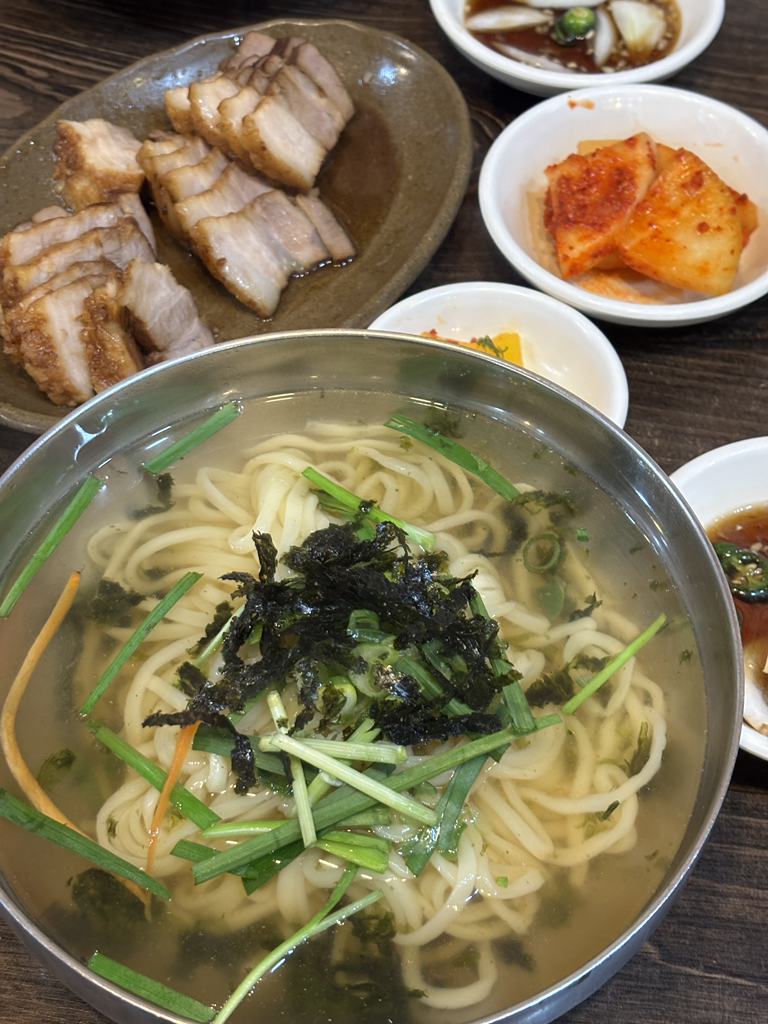 주례수육칼국수 2